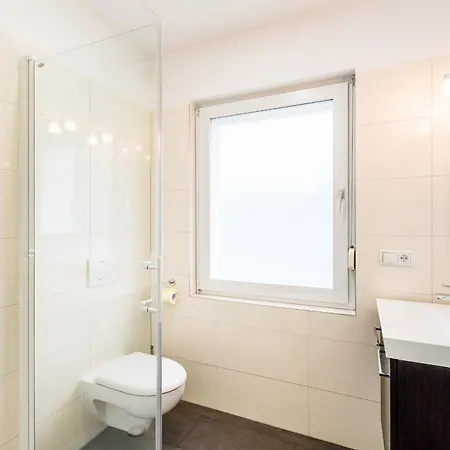 Apartment Zehnthof 2a Haus - 2 We, 2 Kueche, 2 Bad 4 Sz, 8 Bett