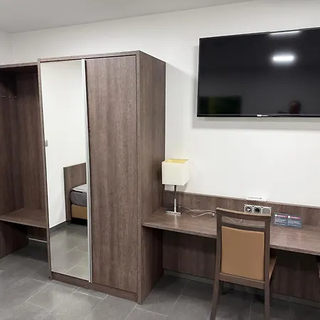 Zehnthof 2a Haus - 2 We, 2 Kueche, 2 Bad 4 Sz, 8 Bett プルハイム