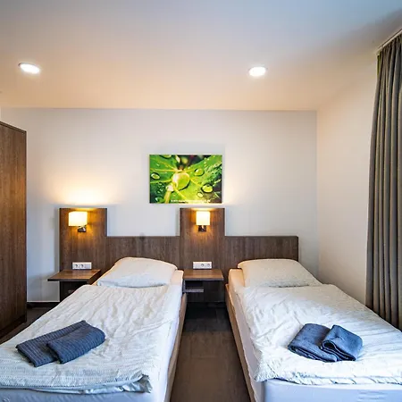 Zehnthof 2a Haus - 2 We, 2 Küche, 2 Bad 4 Sz, 8 Bett *