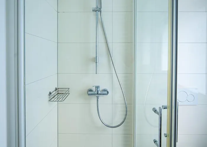 Zehnthof 2a Haus - 2 WE, 2 Küche, 2 Bad 4 SZ, 8 Bett Pulheim